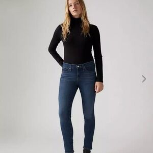 Levi’s 311 Shaping skinny jeans